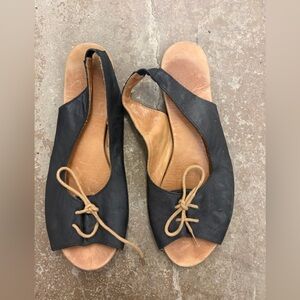 Bueno slip‎ on genuine leather sandals